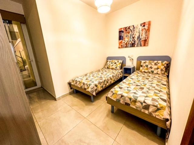 Sliema Jacuzzi Flat Apartment Bagian luar foto